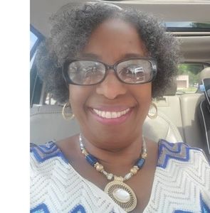 Meet your Posher, Valerie